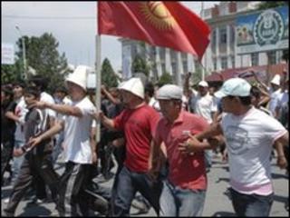 Protesters in Jalalabad, Kyrgyzstan - 19 May 2010