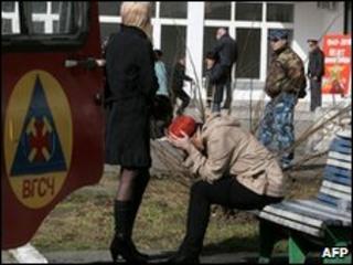 Anxious relatives outside the Raspadskaya mine. File photo