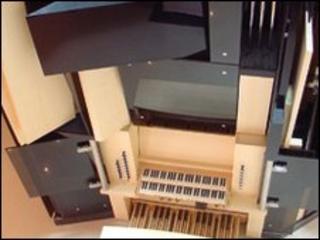 Pipe organ