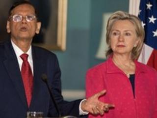Sri Lankan Foreign Minister GL Peiris and Hillary Clinton, 28 May