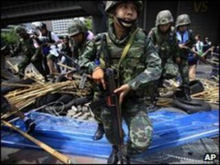 Thai troops in Bangkok (19 May 2010)
