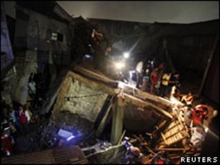Bangladesh building collapse site