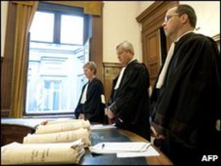 Magistrates observe a minute of silence in the Palace of Justice in Brussels, 4 June 2010