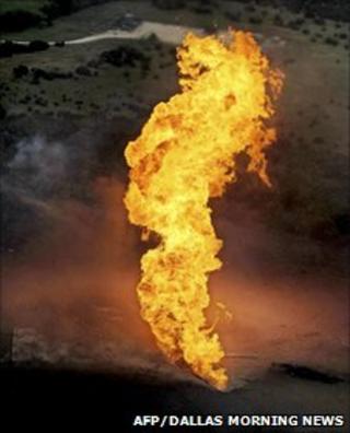 Explosion on natural gas line in Texas