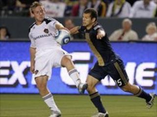 Los Angeles Galaxy's Chris Birchall and Philadelphia Union's Alejandro Moreno