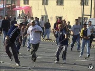 Rioters in Tepito, Mexico City.