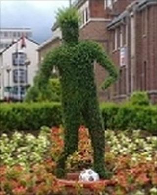 Foliage in shape of footballer