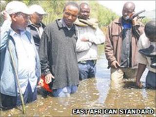 Philip Onyancha (third from left) (Photo: East African Standard)