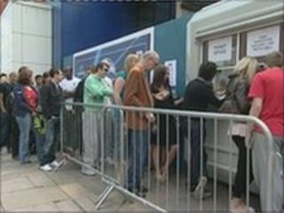 Castlefield Arena queues