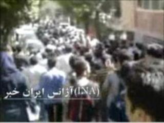 Demonstrators at Tehran's Sharif University of Technology, 12 June (still from video posted on YouTube)
