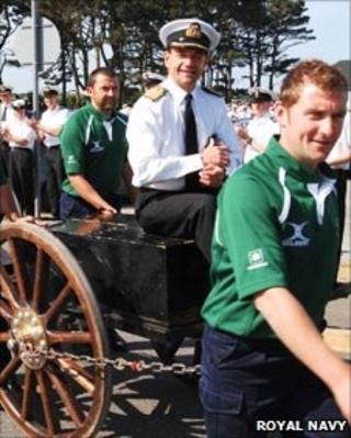 Capt Graeme Mackay and the RNAS Culdrose field gun crew
