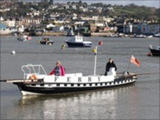 Teignmouth to Shaldon back up ferry