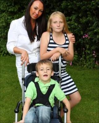 Jensen, his mother Gina and sister Sasha