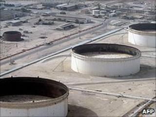 Iran's Badr Abbas oil refinery - 2004