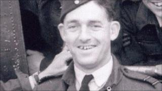 Sq Ldr Charles Ogilvy