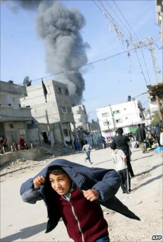 Israeli airstrike on Rafah in the Gaza Strip, 5 January 2009