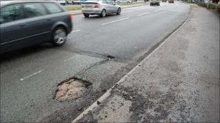 Pothole in Swindon in January 2010