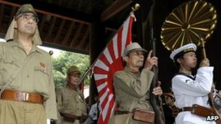 A ceremony at the Yasukuni shine in Tokyo (15 August 2010)
