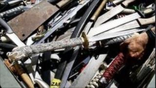knives
