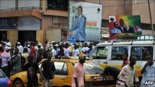Election posters in Conakry (18 September 2010)