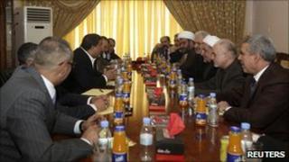Members of the National Alliance agree the nomination of Nouri Maliki for PM (1 October 2010)
