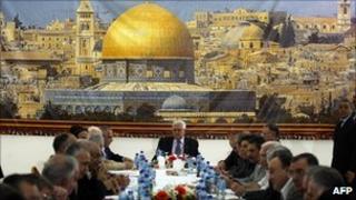 Palestinian President Mahmoud Abbas meeting PLO leaders - 2 Oct 2010, Ramallah