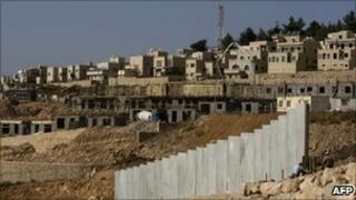Construction work at the settlement of Har Gilo near Jerusalem (4 October 2010)