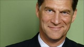 Simon MacCorkindale