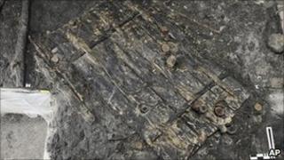 Neolithic door found in Zurich (photo from Zurich city council)
