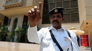 Egyptian policeman at the American University in Cairo - 8 June 2009