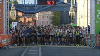 Mo Farah started the 2010 Birmingham Half Marathon