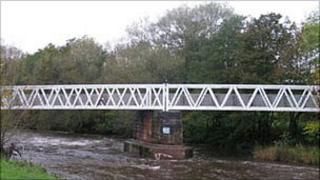 The White Bridge, Dalston