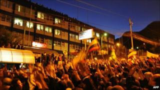 Supporters of President Correa gathered outside the hospital where he spent almost 12 hours on 30 September