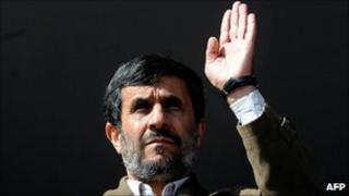 Iranian President Mahmoud Ahmadinejad at a rally in northern Iran (3 November 2010)