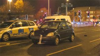 Anniesland crash (pic by Garry Cornes)