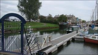 Thames and Medway Canal Basin