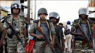Madagascar troops on patrol near the barracks (19 November)