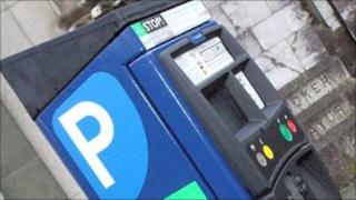Pay and display parking machine