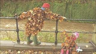 Leafy sculptures at Water of Leith