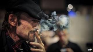 Курильщик в Памплоне, Испания