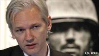Wikileaks founder Julian Assange in London (26 July 2010)