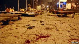Aftermath of the explosion in Varanasi (7 December 2010)