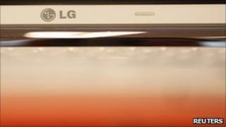 LG computer on sale, South Korea Oct 2010