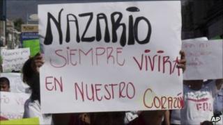 Sign supporting Nazario Moreno