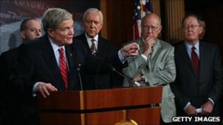 US Sen. Kit Bond (second left) speaks during a press conference on the Start treaty as Senators George Lemieux (left), Orrin Hatch (centre), Pat Roberts (second right) and Lamar Alexander (right) listen at the U.S. Capitol, Washington DC, 15 December 2010