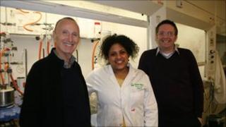 Steve Lee (l), researcher Seble Lemma (c) and supervisor Dr Adrian Dobbs (r)