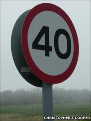 40mph sign (generic)