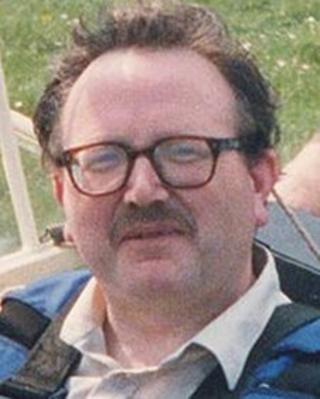 Alan Holmes
