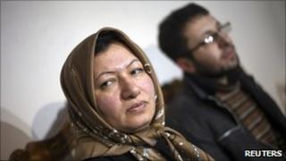 Sakineh Mohammadi Ashtiani (L) with her son Sajjad Ghaderzadeh at a news conference in Tabriz, Iran (1 January 2011)