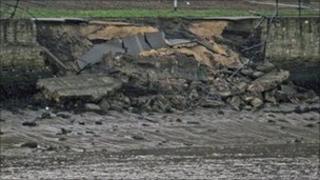 Wall collapse on the River Tyne